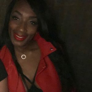 Meet your Posher, Vanessa